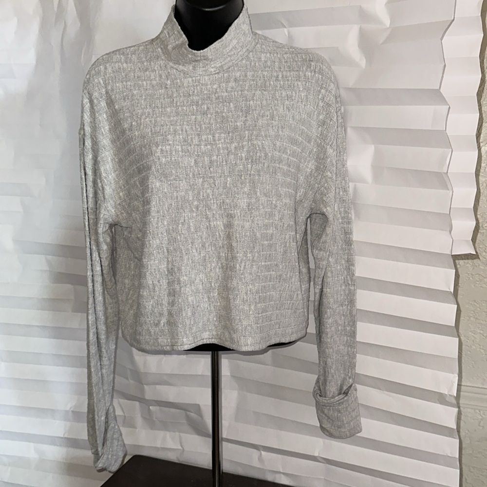 Topshop Blouse Size 6 – Women's Pale Gray High Neck, Long Sleeve Chic Style